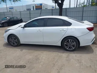 2024 Kia Forte LXS with VIN 3KPF24AD9RE724254, listed as a IAAI auction lot 42101601 with 37,904 mi miles and . Bid and sale history available at DreamBid. Image 14.