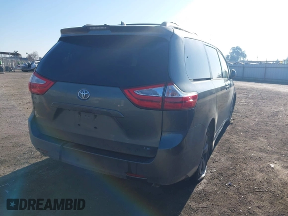 2018 Toyota Sienna LE Auto Access Seat with VIN 5TDKZ3DC5JS932357, listed as a IAAI auction lot 41332285 with 120,559 mi miles. Bid and sale history available at carsss.com. Image 4.