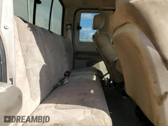 2003 Ford F-250 XL with VIN 1FTNX21L33EB98022, listed as a Copart auction lot 87487844 with 205,917 mi miles and Non repairable. Bid and sale history available at DreamBid. Image 10.