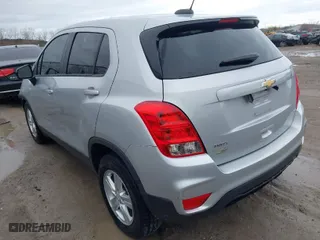 2019 Chevrolet Trax LS with VIN 3GNCJKSBXKL295142, listed as a IAAI auction lot 41900098 with 95,121 mi miles. Bid and sale history available at carsss.com. Image 3.