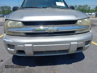 2006 Chevrolet TrailBlazer LS with VIN 1GNDS13S762123961, listed as a IAAI auction lot 42122088 with 241,349 mi miles and . Bid and sale history available at DreamBid. Image 6.