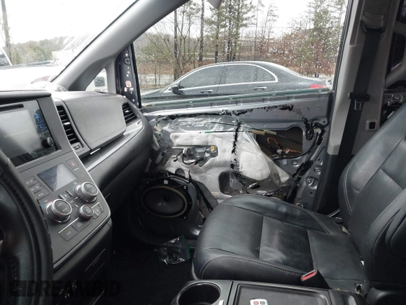 2016 Toyota Sienna SE with VIN 5TDXK3DC4GS727356, listed as a IAAI auction lot 41716236 with 225,140 mi miles and . Bid and sale history available at DreamBid. Image 5.