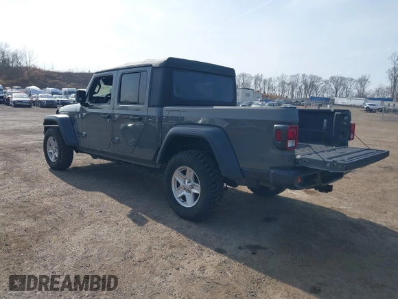 2020 Jeep Gladiator Sport S with VIN 1C6HJTAG2LL157701, listed as a IAAI auction lot 41766647 with 62,571 mi miles. Bid and sale history available at carsss.com. Image 3.