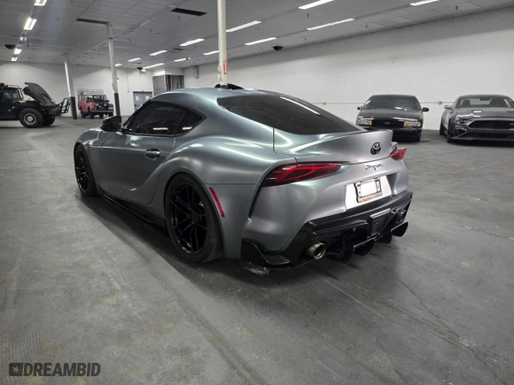 2020 Toyota GR Supra 3.0 with VIN WZ1DB4C0XLW030415, listed as a Copart auction lot 50179495 with 29,324 mi miles and Clean Title. Bid and sale history available at carsss.com. Image 3.