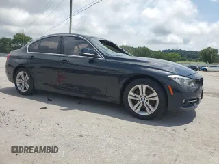 2018 BMW 3 Series 330i z VIN WBA8B9G5XJNU99474, wystawiony jako Copart lot #61053485 z przebiegiem 66 868 mil mil oraz Szkoda całkowita • Salvage title. Historia ofert i sprzedaży dostępna na DreamBid. Obrazek 4.