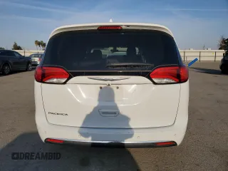 2018 Chrysler Pacifica Touring L Plus z VIN 2C4RC1EG1JR121816, wystawiony jako Copart lot #54615585 z przebiegiem 157 900 mil mil oraz Tytuł czysty. Historia ofert i sprzedaży dostępna na DreamBid. Obrazek 6.