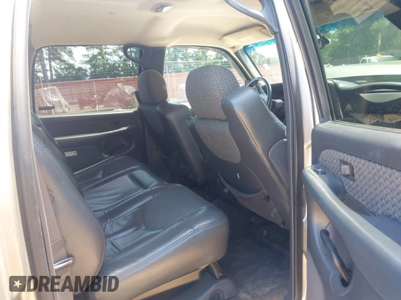 2002 Chevrolet Avalanche z VIN 3GNEK13T02G127607, wystawiony jako IAAI lot #42247519 z przebiegiem 249 223 mil mil oraz . Historia ofert i sprzedaży dostępna na DreamBid. Obrazek 8.