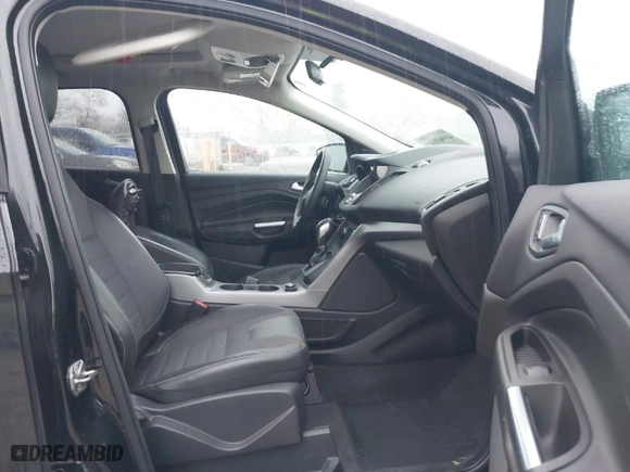 2014 Ford Escape SE with VIN 1FMCU9G94EUD64427, listed as a IAAI auction lot 41965103 with 66,429 mi miles. Bid and sale history available at carsss.com. Image 5.
