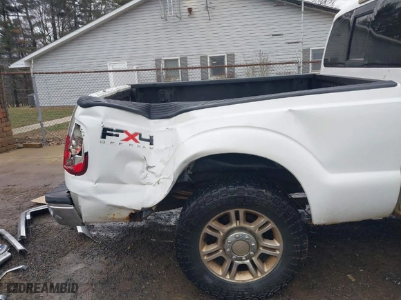 2011 Ford Super Duty F-250 SRW XL with VIN 1FT7W2BTXBEC84422, listed as a IAAI auction lot 41477809 with 230,933 mi miles. Bid and sale history available at carsss.com. Image 18.