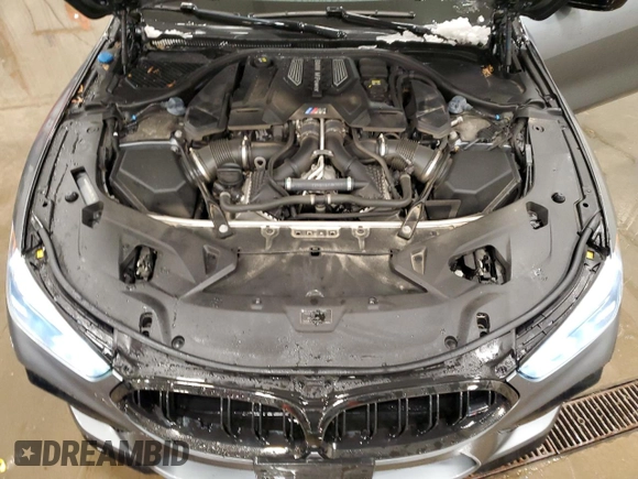 2022 BMW M8 Competition z VIN WBSGV0C02NCH36032, wystawiony jako Copart lot #45772865 z przebiegiem 33 647 mil mil oraz Szkoda całkowita • Salvage title. Historia ofert i sprzedaży dostępna na DreamBid. Obrazek 11.