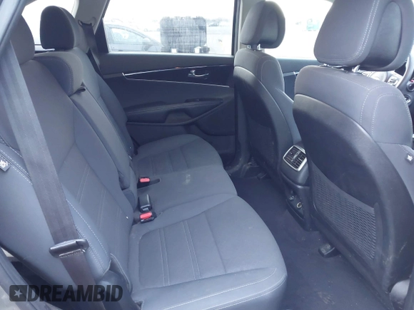 2016 Kia Sorento LX with VIN 5XYPGDA33GG145760, listed as a IAAI auction lot 41138936 with 156,010 mi miles. Bid and sale history available at carsss.com. Image 8.