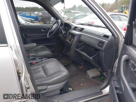 1999 Honda CR-V EX with VIN JHLRD1868XC012225, listed as a IAAI auction lot 42007506 with 181,845 mi miles. Bid and sale history available at carsss.com. Image 5.