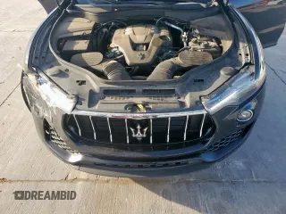 2018 Maserati Levante z VIN ZN661XUA1JX279016, wystawiony jako Copart lot #49554915 z przebiegiem 57 896 mil mil oraz Szkody całkowita. Historia ofert i sprzedaży dostępna na DreamBid. Obrazek 14.
