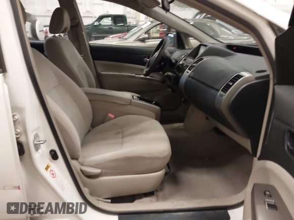 2007 Toyota Prius with VIN JTDKB20U677677976, listed as a IAAI auction lot 41777887 with 211,290 mi miles. Bid and sale history available at carsss.com. Image 5.
