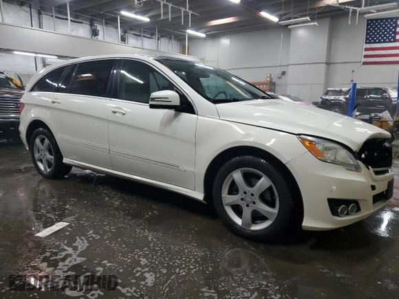 2011 Mercedes-Benz R 350 z VIN 4JGCB6FE8BA117749, wystawiony jako Copart lot #45340435 z przebiegiem 132 215 mil mil oraz Szkoda całkowita • Salvage title. Historia ofert i sprzedaży dostępna na DreamBid. Obrazek 4.