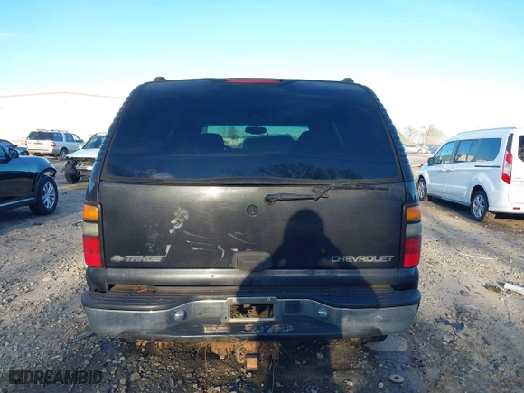 2005 Chevrolet Tahoe LS with VIN 1GNEK13T75J126912, listed as a IAAI auction lot 41370116 with 242,937 mi miles. Bid and sale history available at carsss.com. Image 16.