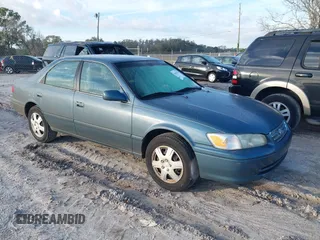 2001 Toyota Camry CE z VIN 4T1BG22K81U850995, wystawiony jako IAAI lot #41441296 z przebiegiem 221 082 mil mil oraz . Historia ofert i sprzedaży dostępna na DreamBid. Obrazek 1.