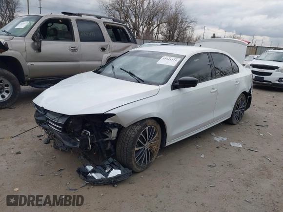 2015 Volkswagen Jetta SE with VIN 3VWD17AJ1FM421694, listed as a IAAI auction lot 41841114 with 97,888 mi miles and . Bid and sale history available at DreamBid. Image 18.