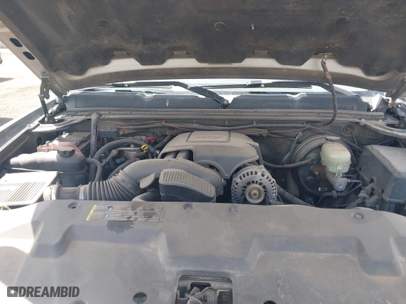 2007 Chevrolet Silverado 1500 Work Truck with VIN 2GCEC19C871592827, listed as a IAAI auction lot 41960690 with 193,154 mi miles. Bid and sale history available at carsss.com. Image 10.