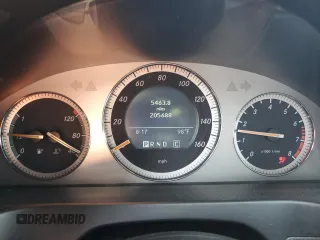 2008 Mercedes-Benz C 350 Sport с VIN WDDGF56X18F054503, выставлен на аукционе Copart как лот 63579305 с пробегом 205 688 миль миль и Списание • Salvage title. История ставок и продаж доступна на DreamBid. Изображение 9.
