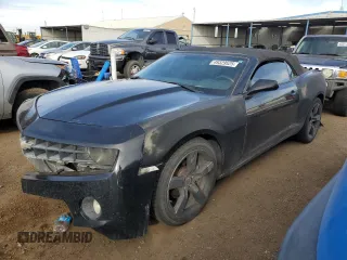2011 Chevrolet Camaro 2LT z VIN 2G1FC3DD5B9208294, wystawiony jako Copart lot #49329525 z przebiegiem 125 798 mil mil oraz Szkoda całkowita • Salvage title. Historia ofert i sprzedaży dostępna na DreamBid. Obrazek 1.