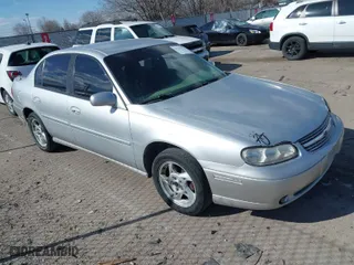 2001 Chevrolet Malibu with VIN 1G1ND52J21M671704, listed as a IAAI auction lot 41701731 with 216,700 mi miles. Bid and sale history available at carsss.com. Image 1.