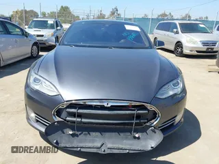 2014 Tesla Model S 60 с VIN 5YJSA1H15EFP65285, выставлен на аукционе IAAI как лот 42297394 с пробегом 178 866 миль миль и . История ставок и продаж доступна на DreamBid. Изображение 12.