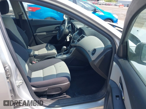 2014 Chevrolet Cruze LS with VIN 1G1PA5SHXE7257475, listed as a IAAI auction lot 42380740 with 84,043 mi miles and . Bid and sale history available at DreamBid. Image 5.