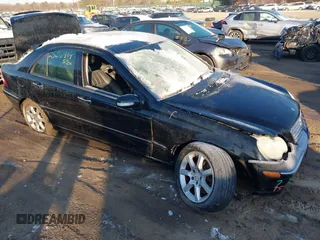 2007 Mercedes-Benz C 280 Luxury z VIN WDBRF92H17F862078, wystawiony jako IAAI lot #41424273 z przebiegiem Nie podano mil oraz . Historia ofert i sprzedaży dostępna na DreamBid. Obrazek 1.