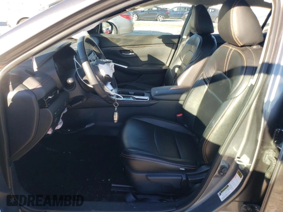 2021 Nissan Sentra SR with VIN 3N1AB8DV9MY330639, listed as a Copart auction lot 82703204 with 23,044 mi miles and Salvage Title. Bid and sale history available at DreamBid. Image 7.