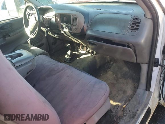 1999 Ford F-150 с VIN 1FTRX18W1XKB45838, выставлен на аукционе Copart как лот 78747524 с пробегом Не указан миль и Чистый • Clean title. История ставок и продаж доступна на DreamBid. Изображение 8.