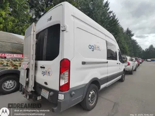 2017 Ford Transit z VIN 1FTYR2XM3HKB18931, wystawiony jako IAAI lot #42651865 z przebiegiem 142 641 mil mil oraz . Historia ofert i sprzedaży dostępna na DreamBid. Obrazek 9.