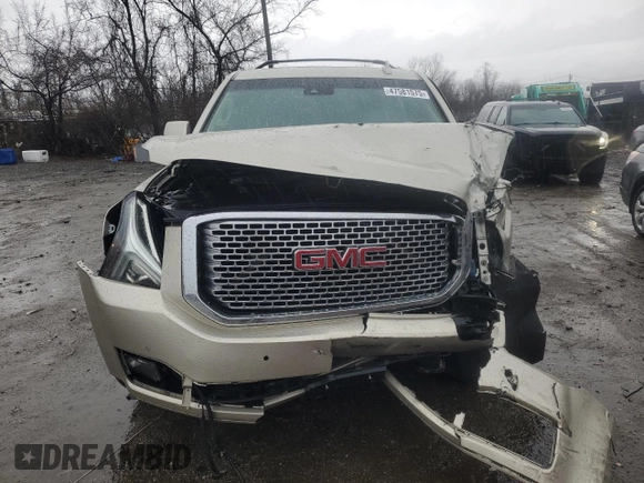 2015 GMC Yukon Denali with VIN 1GKS2CKJ3FR592707, listed as a Copart auction lot 47581575 with 121,326 mi miles and Salvage Title. Bid and sale history available at carsss.com. Image 5.