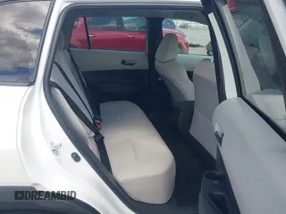 2023 Toyota Corolla Cross LE z VIN 7MUCAAAG5PV061045, wystawiony jako IAAI lot #42173012 z przebiegiem 54 464 mil mil oraz . Historia ofert i sprzedaży dostępna na DreamBid. Obrazek 8.