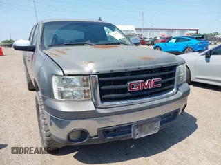 2010 GMC Sierra 1500 SLE z VIN 3GTRKVE31AG161360, wystawiony jako IAAI lot #42292104 z przebiegiem 195 053 mil mil oraz . Historia ofert i sprzedaży dostępna na DreamBid. Obrazek 1.
