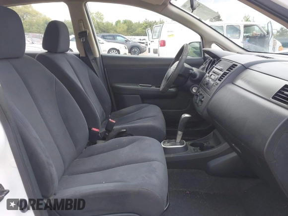 2009 Nissan Versa S с VIN 3N1BC13E29L372004, выставлен на аукционе IAAI как лот 42238770 с пробегом 100 951 миль миль и . История ставок и продаж доступна на DreamBid. Изображение 5.
