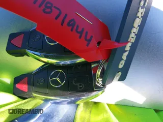 2018 Mercedes-Benz C 300 z VIN 55SWF4KB3JU234505, wystawiony jako IAAI lot #41871944 z przebiegiem 46 454 mil mil oraz . Historia ofert i sprzedaży dostępna na DreamBid. Obrazek 11.