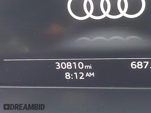 2020 Audi A4 Premium Plus with VIN WAUENAF41LA052093, listed as a IAAI auction lot 39436553 with 30,810 mi miles and . Bid and sale history available at carsss.com. Image 16.