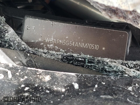 2010 BMW 3 Series 328i z VIN WBAPH5G54ANM70510, wystawiony jako Copart lot #50913145 z przebiegiem Nie podano mil oraz Nie do naprawy • Non repairable. Historia ofert i sprzedaży dostępna na DreamBid. Obrazek 13.