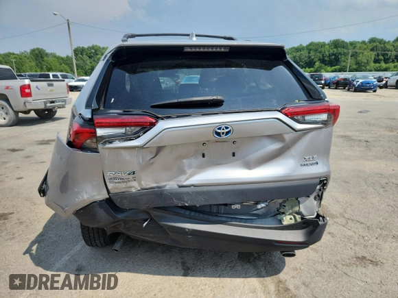 2022 Toyota RAV4 Hybrid XLE z VIN 4T3RWRFV8NU057126, wystawiony jako Copart lot #62759465 z przebiegiem 56 094 mil mil oraz Szkoda całkowita • Salvage title. Historia ofert i sprzedaży dostępna na DreamBid. Obrazek 6.