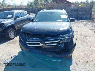 2018 Volkswagen Atlas SE with VIN 1V2DP2CA9JC599623, listed as a IAAI auction lot 42065906 with Not provided miles and . Bid and sale history available at DreamBid. Image 12.
