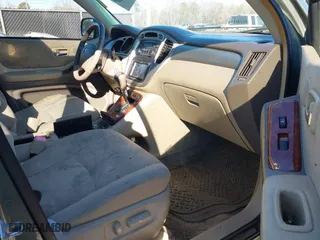 2006 Toyota Highlander w/3rd Row with VIN JTEDP21A360099160, listed as a IAAI auction lot 41270374 with 223,095 mi miles. Bid and sale history available at carsss.com. Image 5.