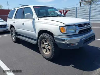 2002 Toyota 4Runner SR5 with VIN JT3GN86R920224329, listed as a IAAI auction lot 41931069 with 257,916 mi miles. Bid and sale history available at carsss.com. Image 1.