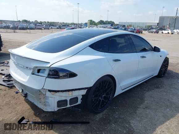 2016 Tesla Model S 70 z VIN 5YJSA1E11GF159425, wystawiony jako IAAI lot #42377639 z przebiegiem 79 767 mil mil oraz . Historia ofert i sprzedaży dostępna na DreamBid. Obrazek 4.