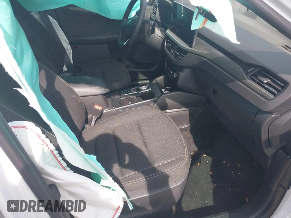2025 Ford Escape Active z VIN 1FMCU0GNXSUA45604, wystawiony jako IAAI lot #42136960 z przebiegiem 4 161 mil mil oraz . Historia ofert i sprzedaży dostępna na DreamBid. Obrazek 5.