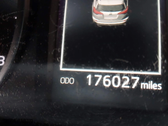 2017 Toyota RAV4 XLE with VIN JTMRFREV8HJ117393, listed as a IAAI auction lot 41676036 with 176,027 mi miles. Bid and sale history available at carsss.com. Image 16.