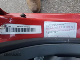 2001 Kia Sephia z VIN KNAFB121715066725, wystawiony jako Copart lot #86552964 z przebiegiem 76 915 mil mil oraz Tytuł czysty. Historia ofert i sprzedaży dostępna na DreamBid. Obrazek 12.