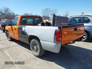 2004 Chevrolet Silverado 1500 Work Truck with VIN 1GCEC14X24Z284372, listed as a IAAI auction lot 41714675 with 193,486 mi miles. Bid and sale history available at carsss.com. Image 3.