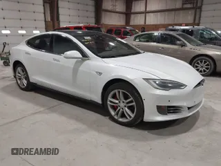 2016 Tesla Model S 90D with VIN 5YJSA1E44GF131208, listed as a IAAI auction lot 42060513 with 84,125 mi miles and . Bid and sale history available at DreamBid. Image 1.