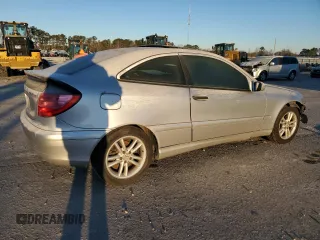2003 Mercedes-Benz C 230 Kompressor with VIN WDBRN40J93A444693, listed as a Copart auction lot 87637615 with 156,298 mi miles and Salvage title. Bid and sale history available at DreamBid. Image 3.